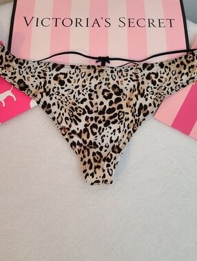 VTG Victoria's Secret Silky Satin Strappy Back V-string Thong Panty Size Lg